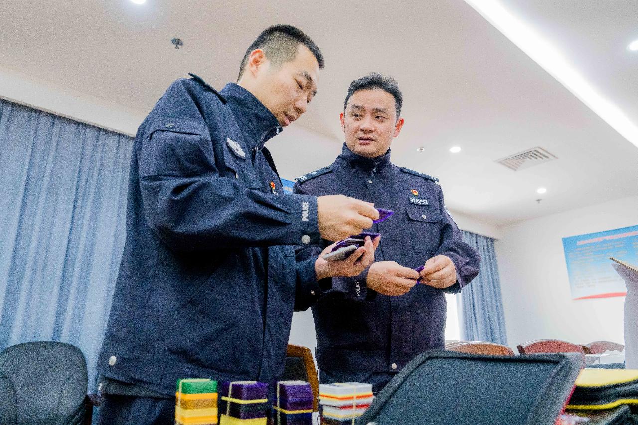 街机卡牌对战游戏 假冒游戏盘 犯罪团伙_哪里有卖投币游戏机的
