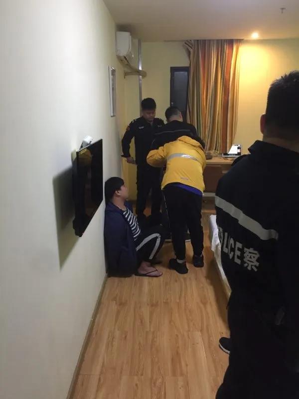 网络赌博APP暗藏玄机_棋牌游戏可以在那些地方进行推广_特大网络赌博团伙摧毁