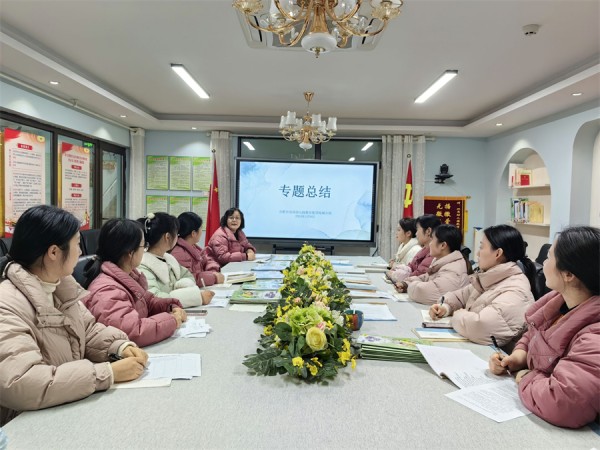 合肥市双岗幼儿园教师经验分享_小班游戏专题小结_幼儿园教师个人总结交流