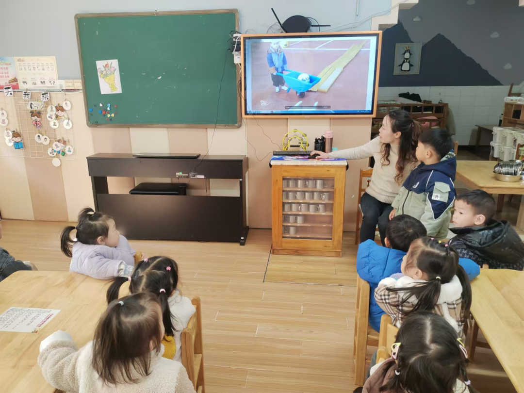 小班游戏专题小结_幼儿推小车游戏活动_幼儿体育游戏案例分析