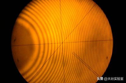 非牛顿流体在旋转圆柱壳中的剪切效应研究_非牛顿流体在旋转圆柱壳中的混合对流现象_非牛顿流体生活应用